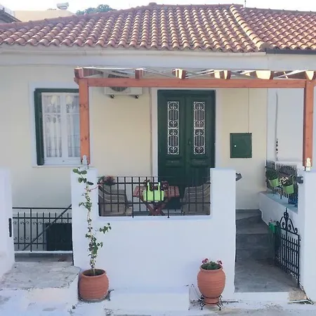 Kontos-traditional House Casa vacanze Ándros